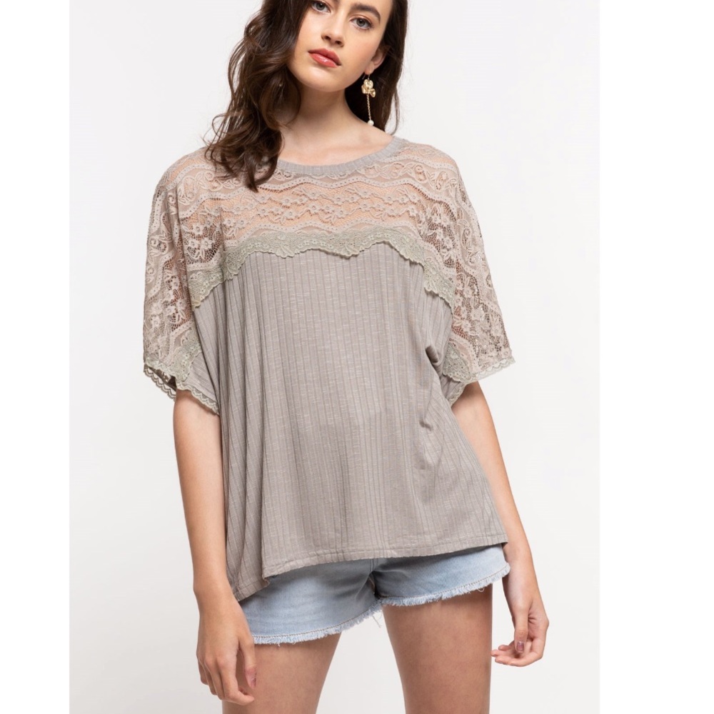 White Top Lace short sleeve Top - Picture 4 of 4
